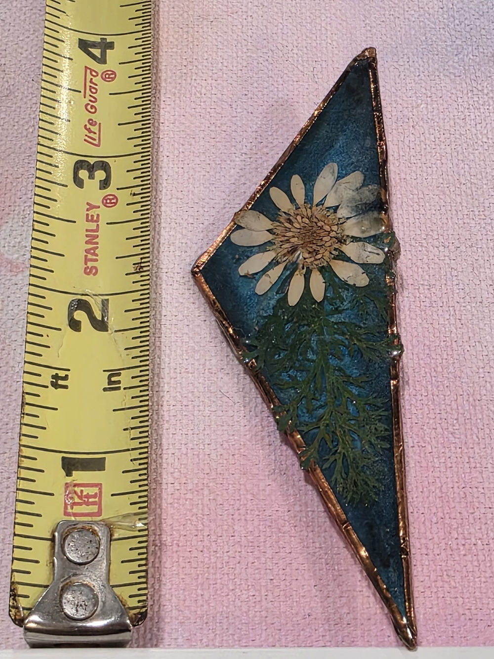 Triangular Vintage Teal Floral Resin Pin with Pressed Daisy - Picture 5 of 6